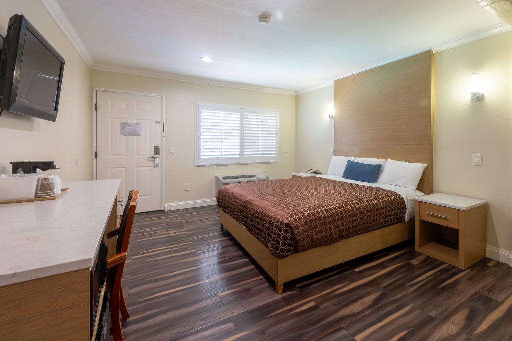 Hollywood City Inn 209-2