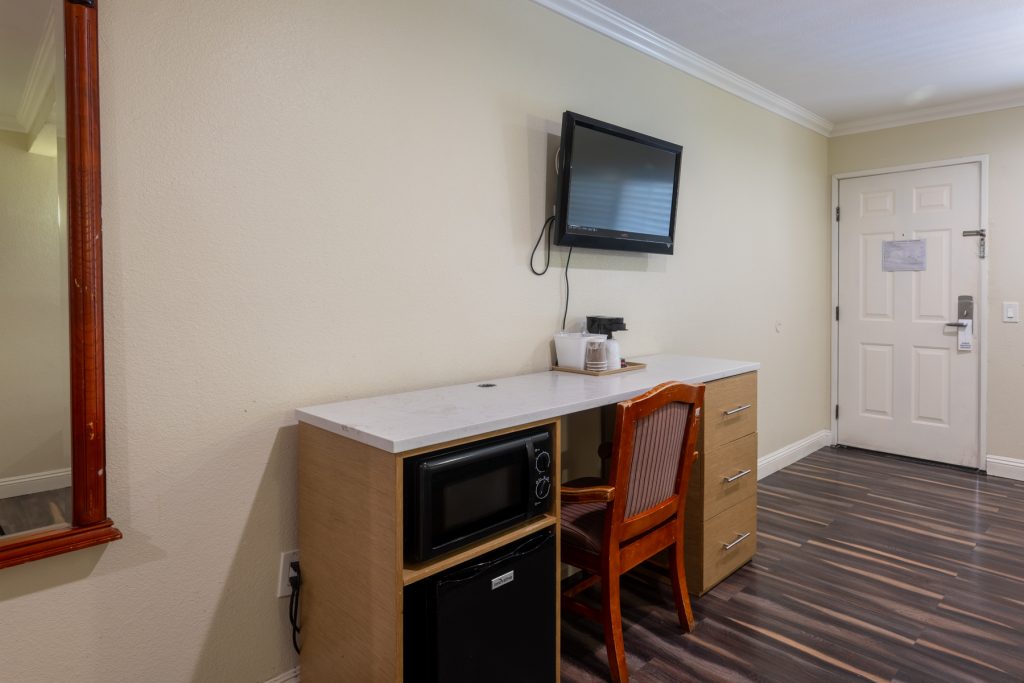 Hollywood City Inn 209-3