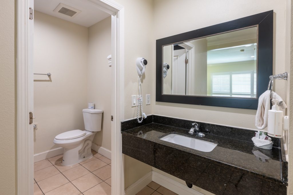 Hollywood City Inn 209-5