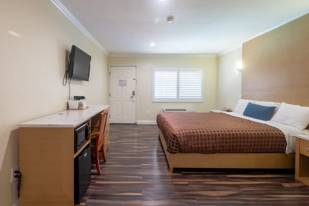 Hollywood City Inn 209-7