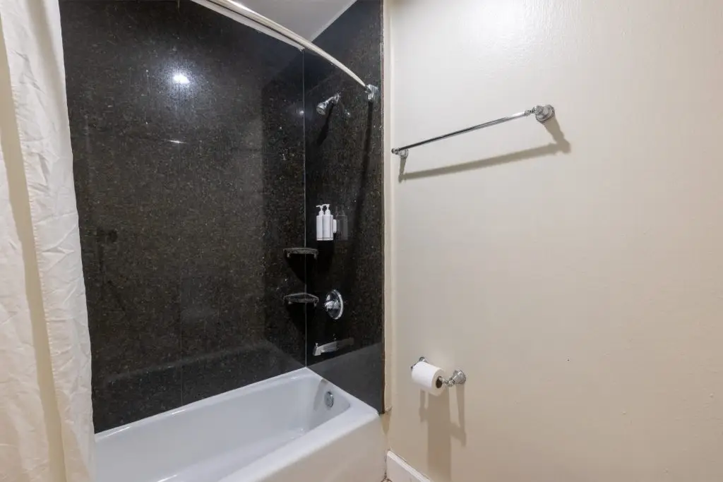 Hollywood City Inn 214-6