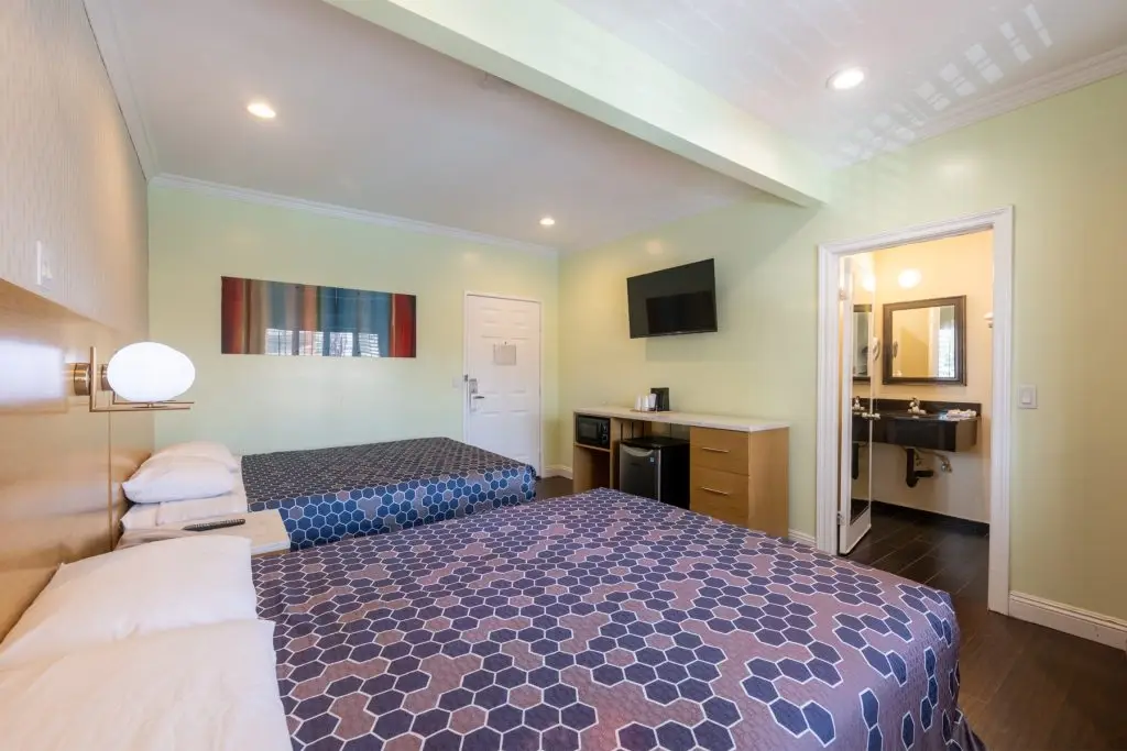 Hollywood City Inn 310-6